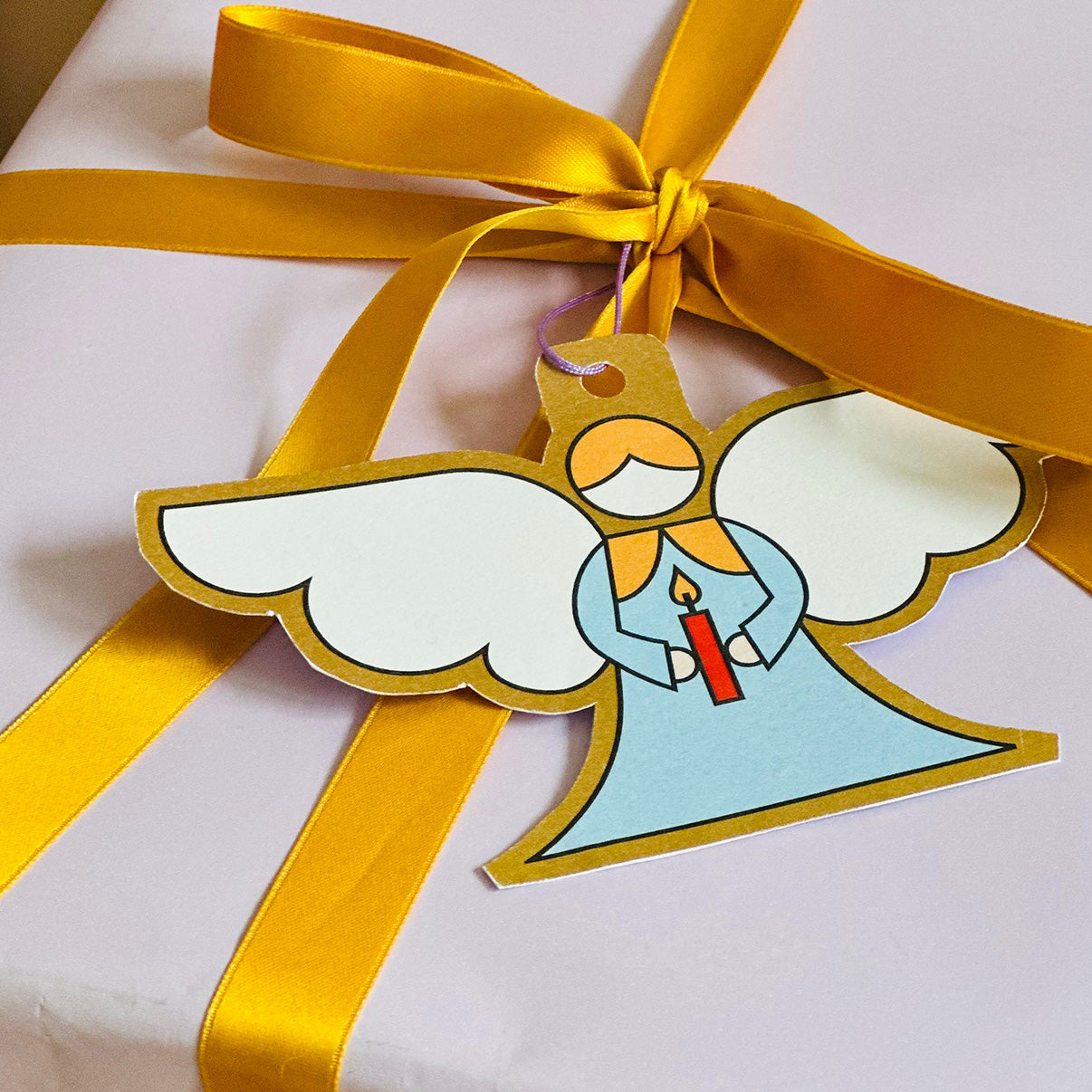 Detailansicht Geschenkanhänger Weihnachtsmotiv Christkind– DIY-Druckvorlage mit festlichen Motiven zum Ausdrucken & Verzieren – Gutschein-Werkstatt