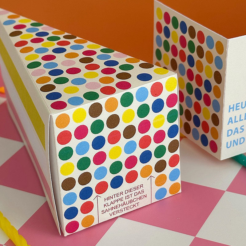 Geschenkbox „Smarties“ zum Selbermachen – Bastelvorlage zum Ausdrucken, Ausschneiden und Befüllen mit Gutscheinen, Geld oder kleinen Geschenken.