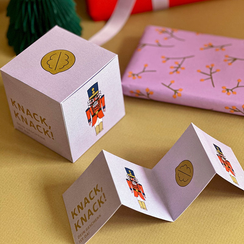 DIY Gutscheinbox Vorlage mit Motiv “Knack Knack” und passender Geschenkkarte – PDF zum Ausdrucken und Basteln